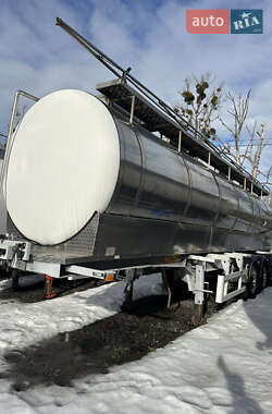 Цистерна полуприцеп Wielton NS34 2004 в Жовкве