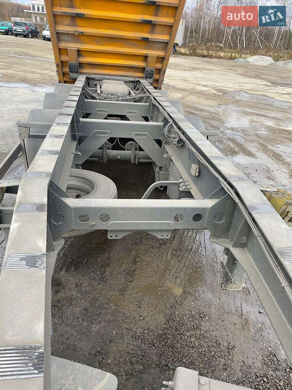 Зерновоз - напівпричіп Wielton NW 3 2011 в Сарнах