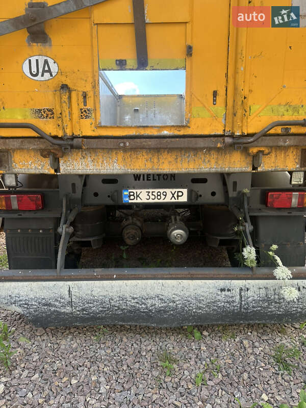 Зерновоз - напівпричіп Wielton NW 3 2011 в Сарнах