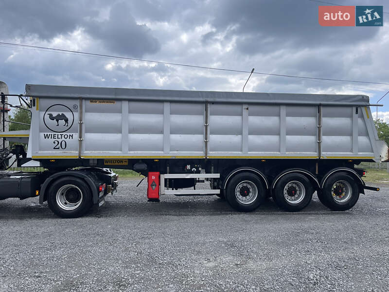 Зерновоз - напівпричіп Wielton NW 2017 в Мукачевому