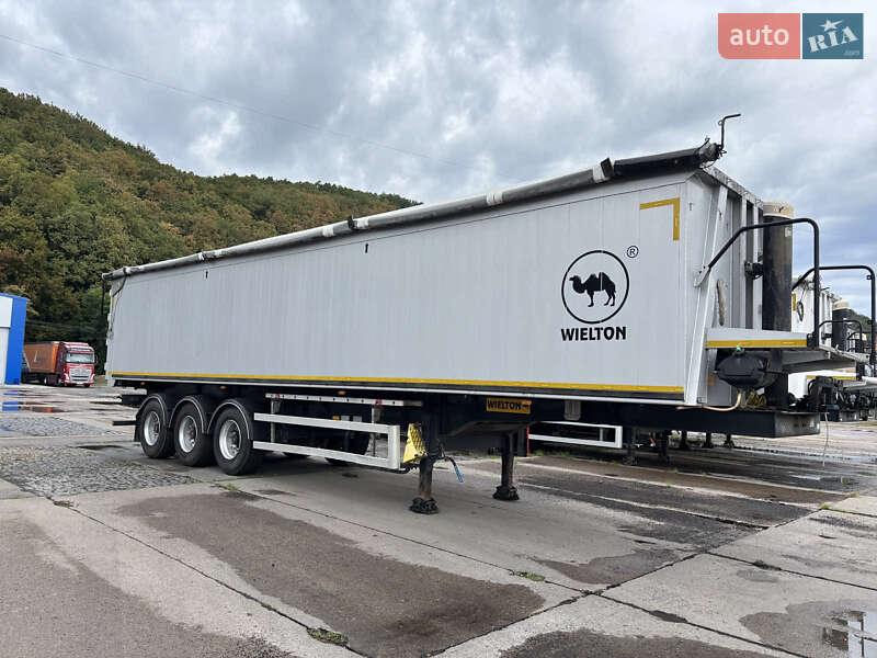 Зерновоз - напівпричіп Wielton NW 2017 в Чинадієвому