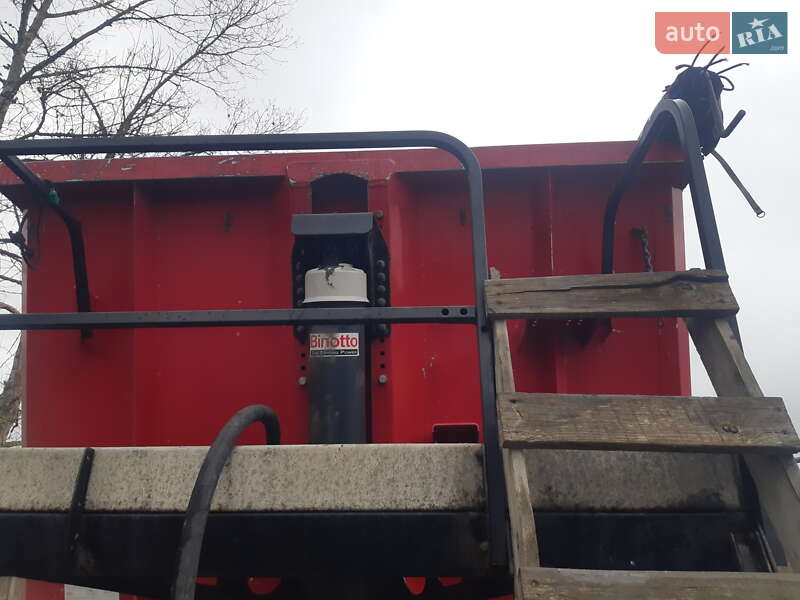 Зерновоз - напівпричіп Wielton SAF 2016 в Києві