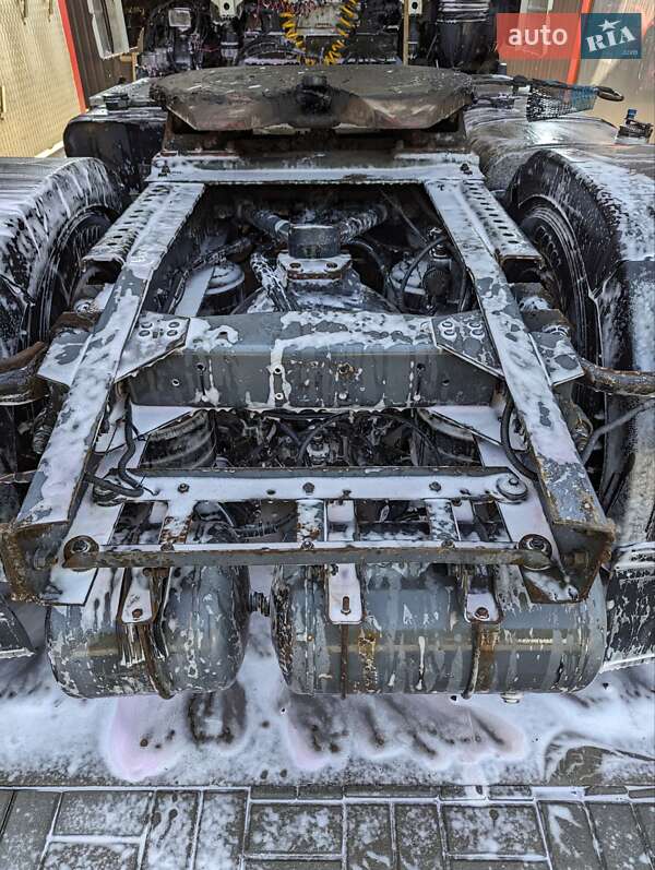 Зерновоз - полуприцеп Wielton W 2000 в Остроге