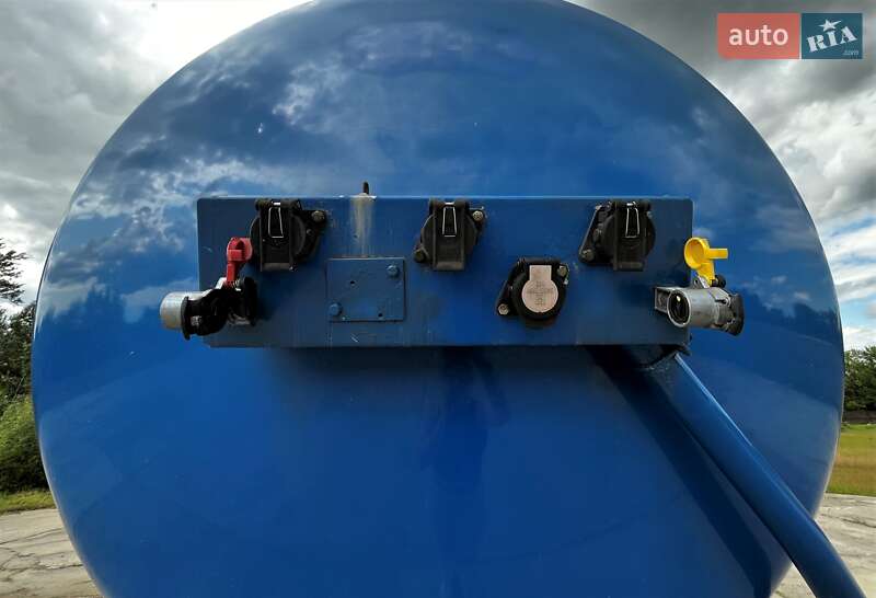 Цистерна полуприцеп Willig Sana 2009 в Львове