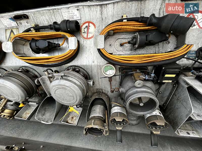 Цистерна полуприцеп Willig Sana 2009 в Львове