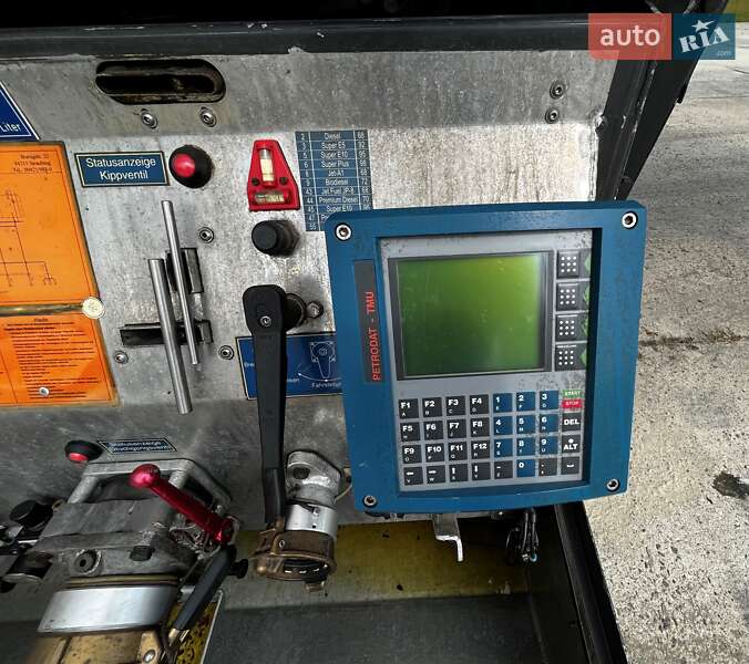 Цистерна полуприцеп Willig Sana 2009 в Львове