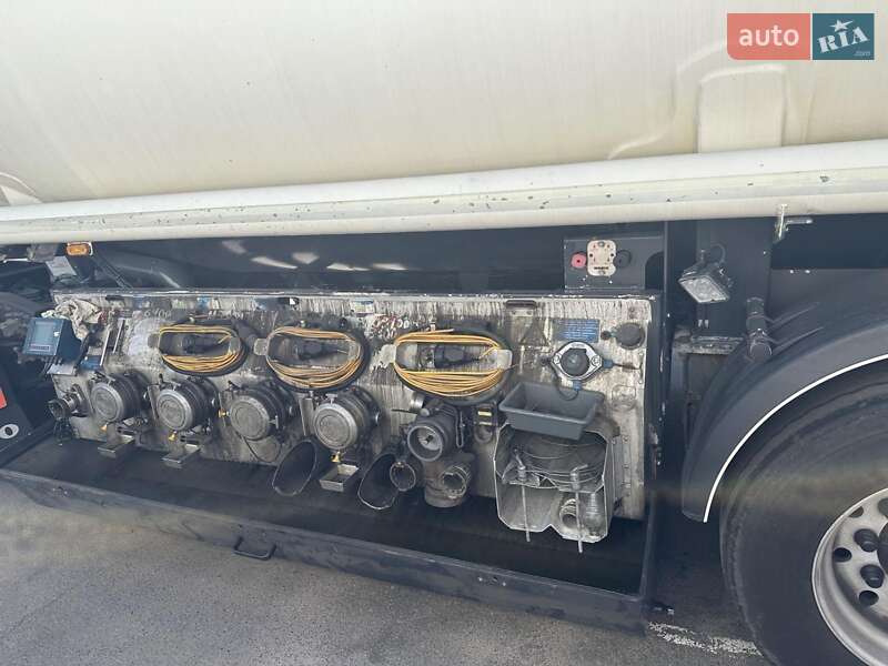 Цистерна полуприцеп Willig Sana 2009 в Киеве фото 4 Цистерна полуприцеп Willig Sana 2009 в Киеве