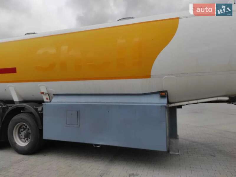 Цистерна полуприцеп Willig Sanz 2005 в Городке