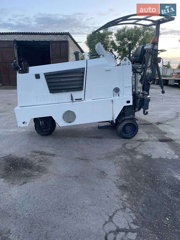 Фреза дорожная Wirtgen W 500 2003 в Золотоноше