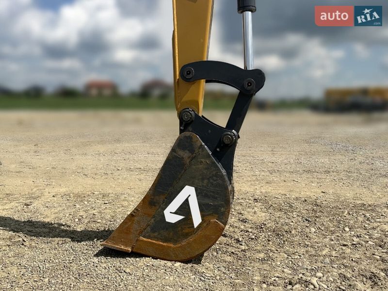 Миниэкскаватор XCMG XE 2023 в Киеве