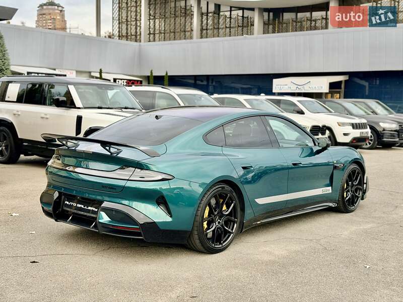 Внедорожник / Кроссовер Xiaomi SU7 Ultra 2025 в Киеве