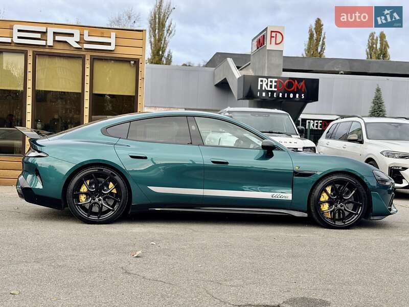 Внедорожник / Кроссовер Xiaomi SU7 Ultra 2025 в Киеве