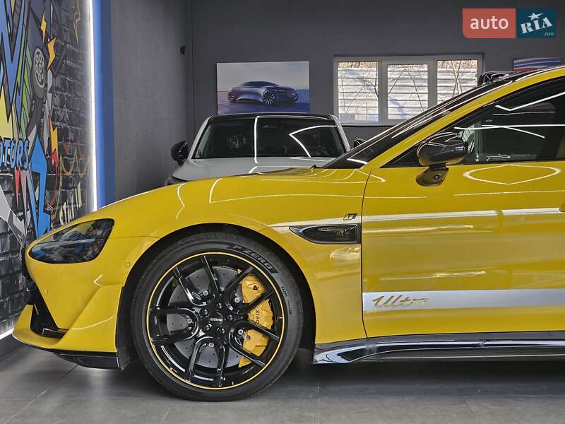 Фастбэк Xiaomi SU7 Ultra 2025 в Днепре