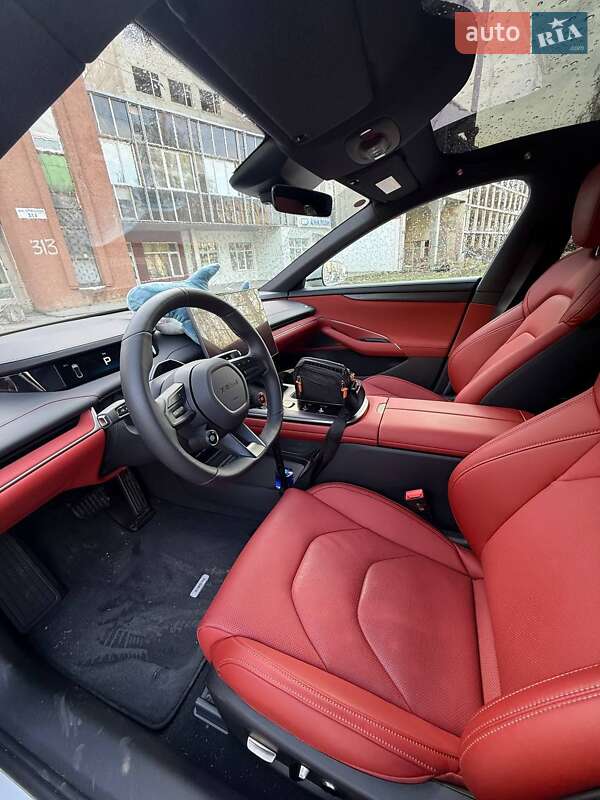 Седан Xiaomi SU7 2024 в Львове фото 23 Седан Xiaomi SU7 2024 в Львове