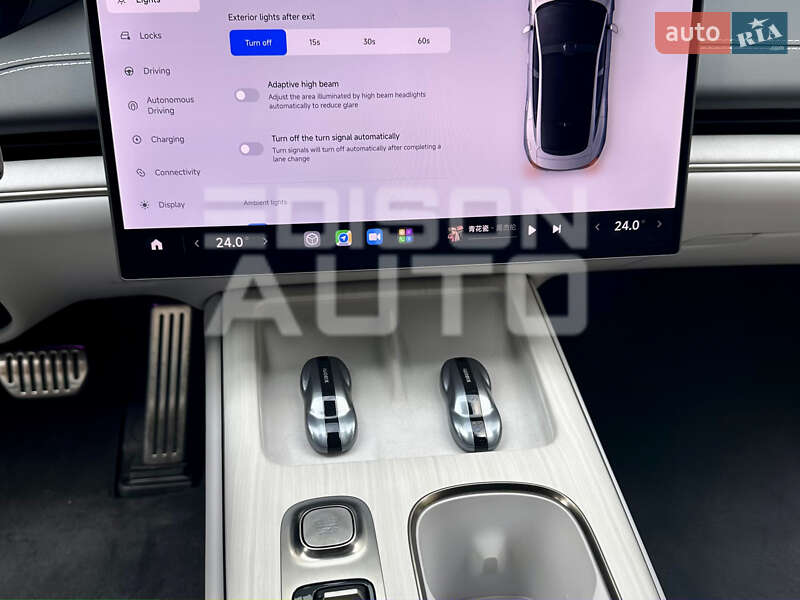 Седан Xiaomi SU7 2025 в Киеве