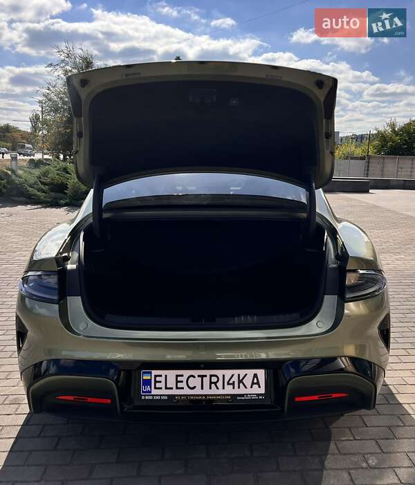 Седан Xiaomi SU7 2024 в Днепре