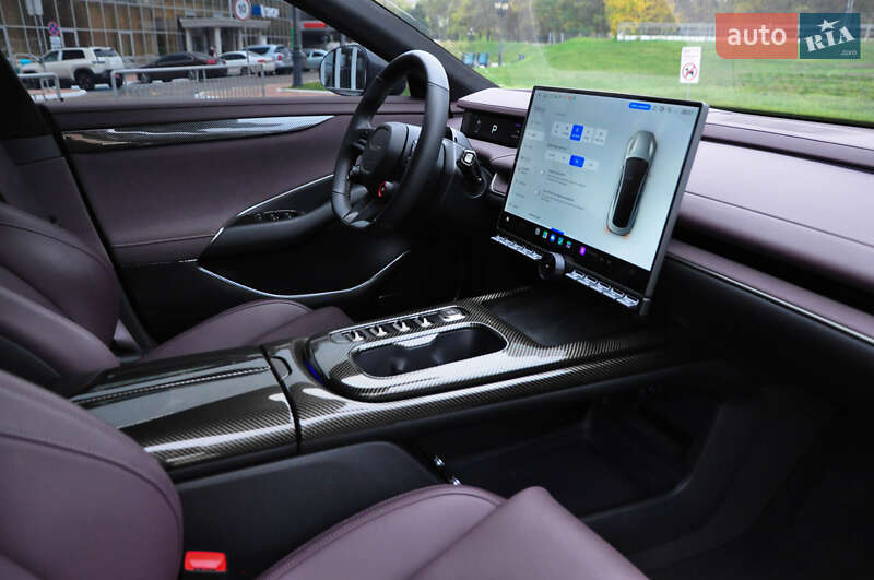 Седан Xiaomi SU7 2024 в Одессе