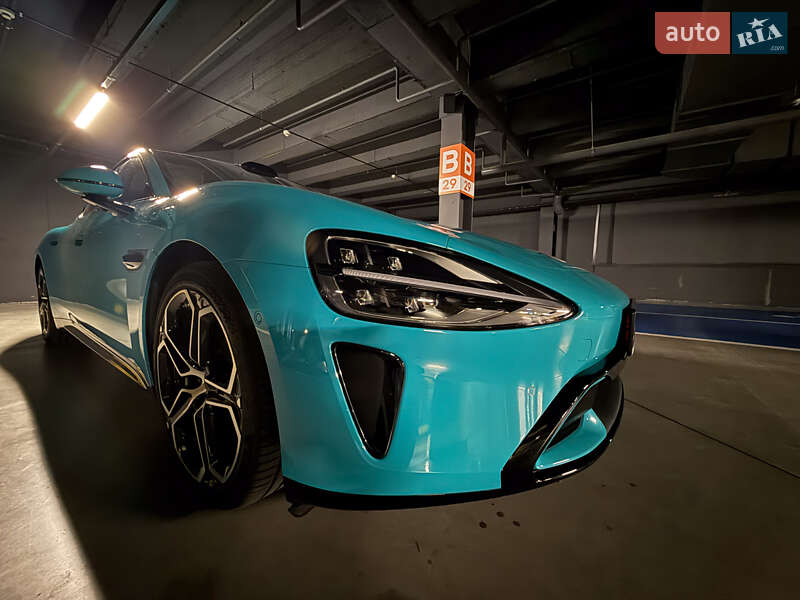 Седан Xiaomi SU7 2025 в Киеве