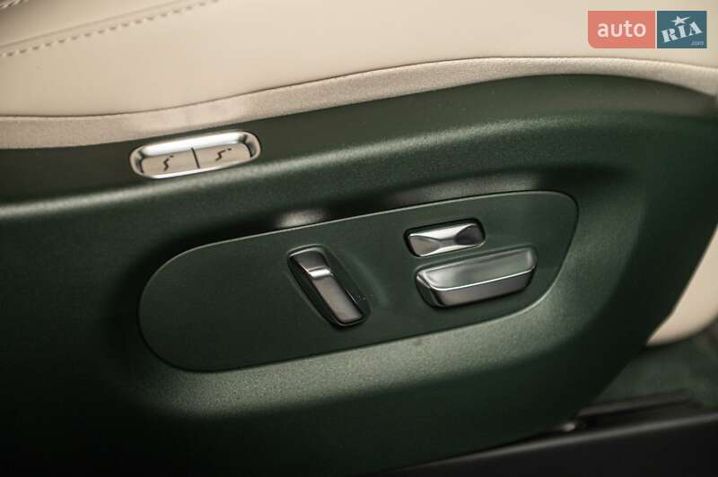 Внедорожник / Кроссовер Xiaomi YU7 2025 в Одессе