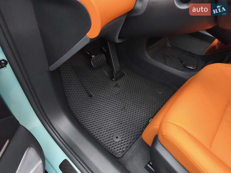 Внедорожник / Кроссовер Xiaomi YU7 2025 в Харькове фото 16 Внедорожник / Кроссовер Xiaomi YU7 2025 в Харькове