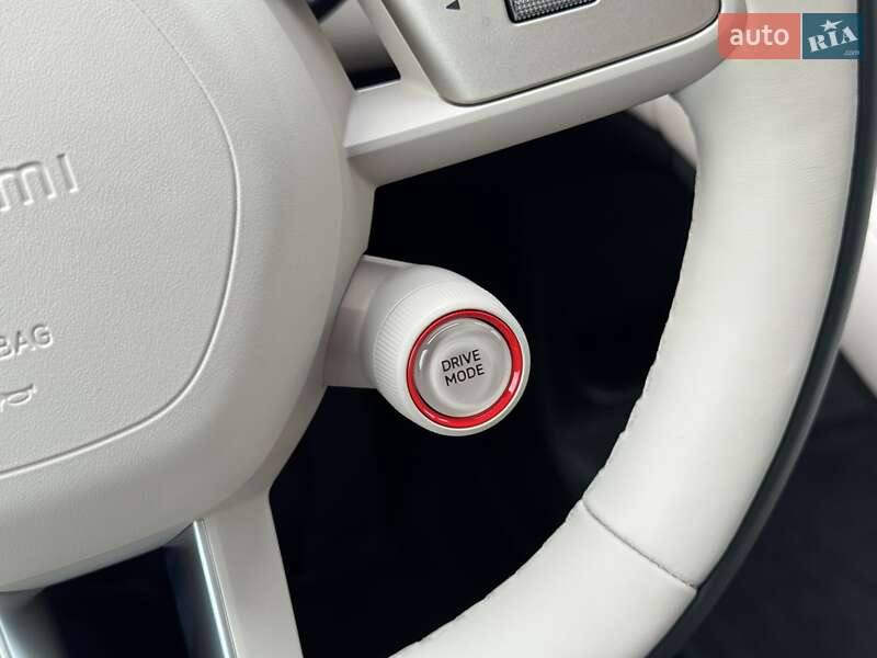 Внедорожник / Кроссовер Xiaomi YU7 2025 в Киеве