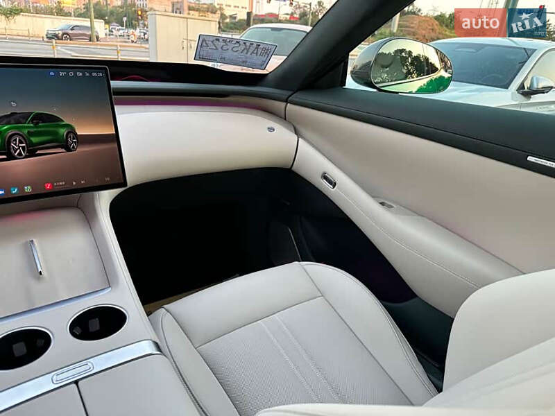 Внедорожник / Кроссовер Xiaomi YU7 2025 в Киеве