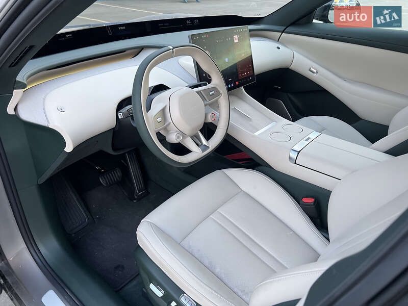 Внедорожник / Кроссовер Xiaomi YU7 2025 в Киеве фото 17 Внедорожник / Кроссовер Xiaomi YU7 2025 в Киеве