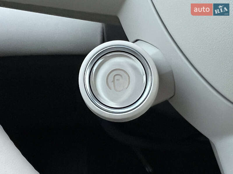 Внедорожник / Кроссовер Xiaomi YU7 2025 в Киеве фото 24 Внедорожник / Кроссовер Xiaomi YU7 2025 в Киеве