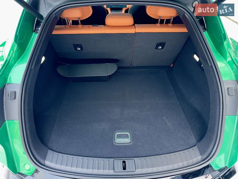 Седан Xiaomi YU7 2025 в Киеве