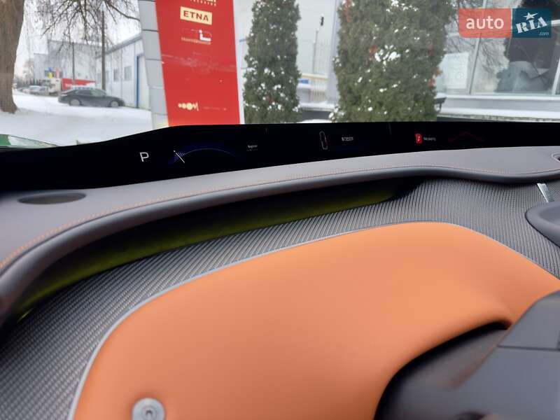 Седан Xiaomi YU7 2025 в Киеве