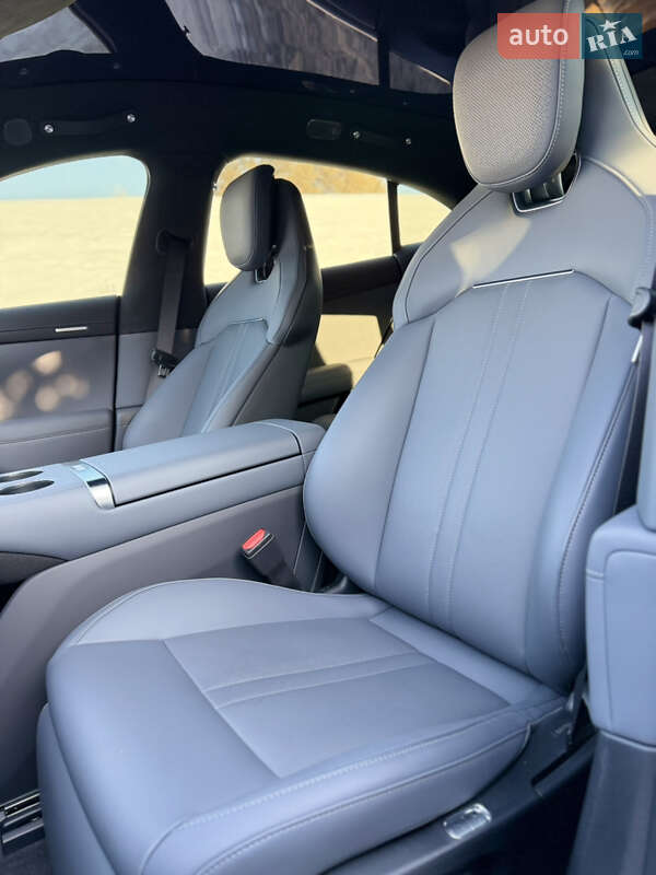 Седан Xiaomi YU7 2025 в Киеве