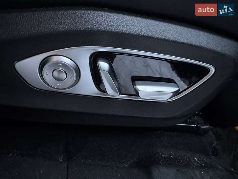 Внедорожник / Кроссовер Xpeng G9 2025 в Киеве