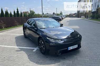 Седан Xpeng P7 2022 в Луцке