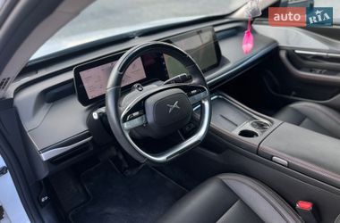 Седан Xpeng P7 2023 в Ужгороде