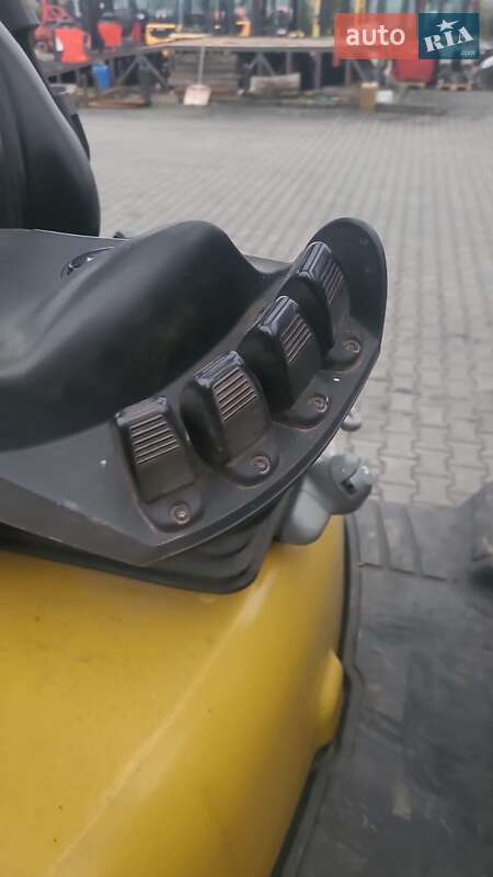 Вилочний навантажувач Yale GDP 2012 в Києві