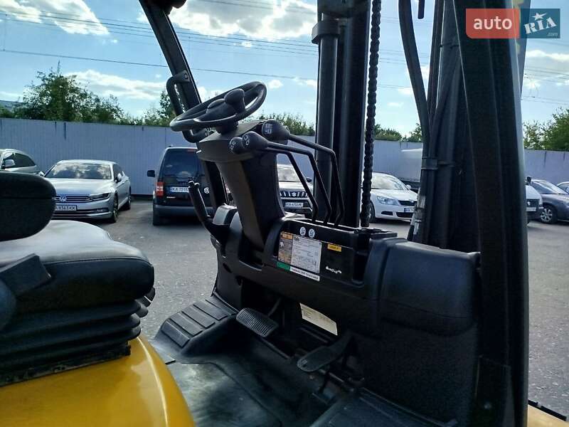 Вилочный погрузчик Yale GLP/GDP 2011 в Киеве
