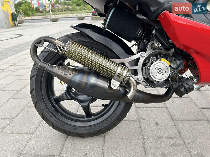 Скутер Yamaha Aerox 2001 в Дніпрі