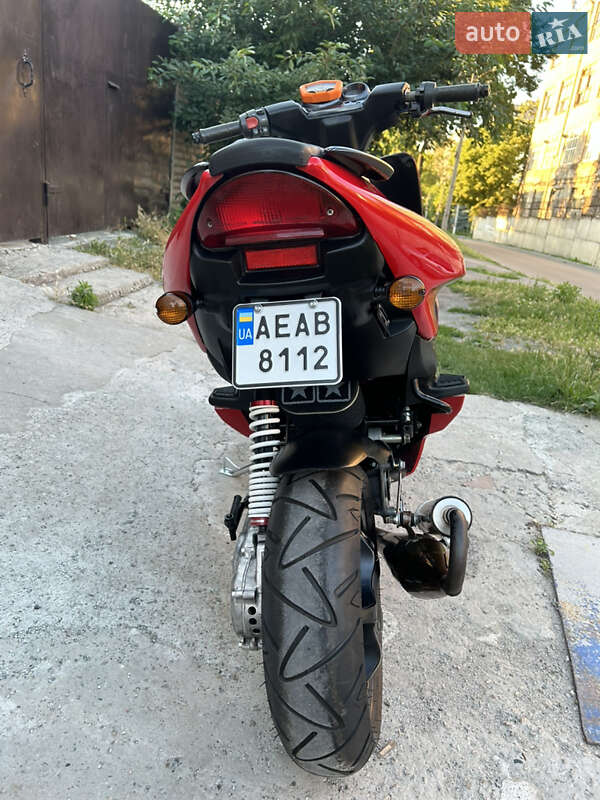 Скутер Yamaha Aerox 2001 в Дніпрі