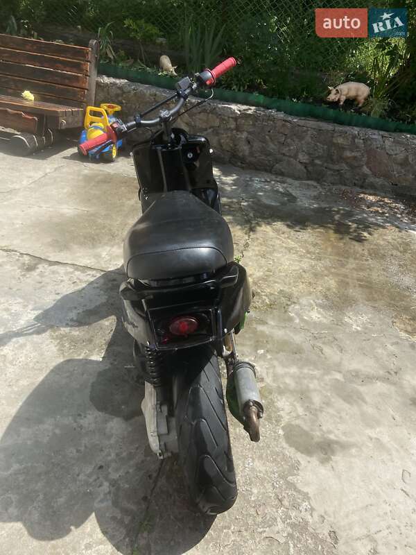 Грузовые мотороллеры, мотоциклы, скутеры, мопеды Yamaha BWS 2004 в Ржищеве фото 10 Грузовые мотороллеры, мотоциклы, скутеры, мопеды Yamaha BWS 2004 в Ржищеве