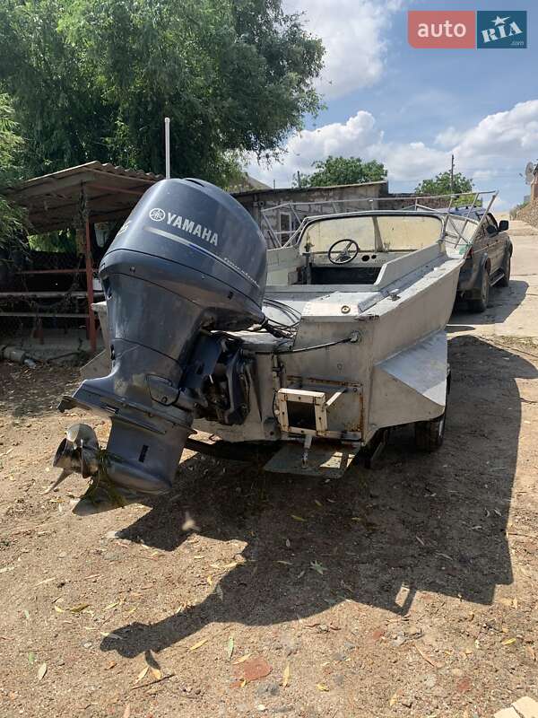Катер Yamaha F 2014 в Татарбунарах