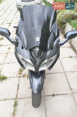 Мотоцикл Спорт-туризм Yamaha FJR 1300 2015 в 