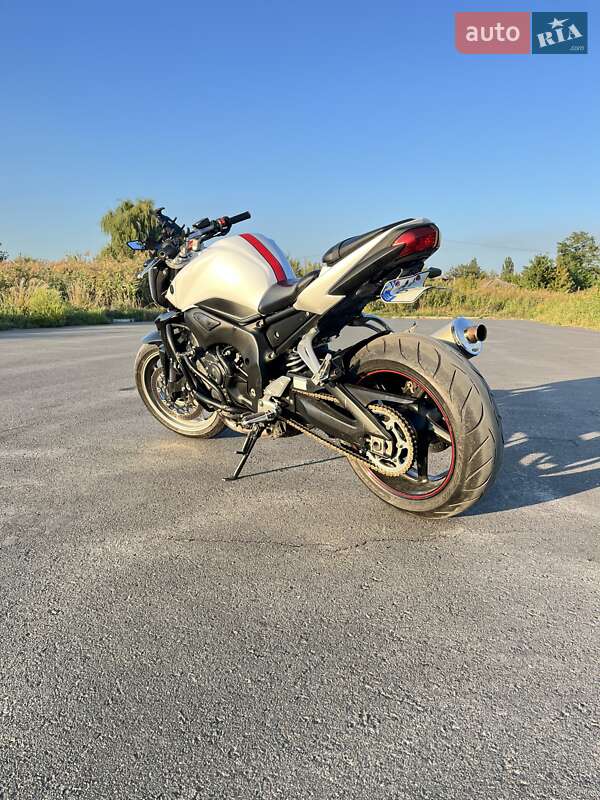 Мотоцикл Без обтекателей (Naked bike) Yamaha FZ-1 2009 в Киеве