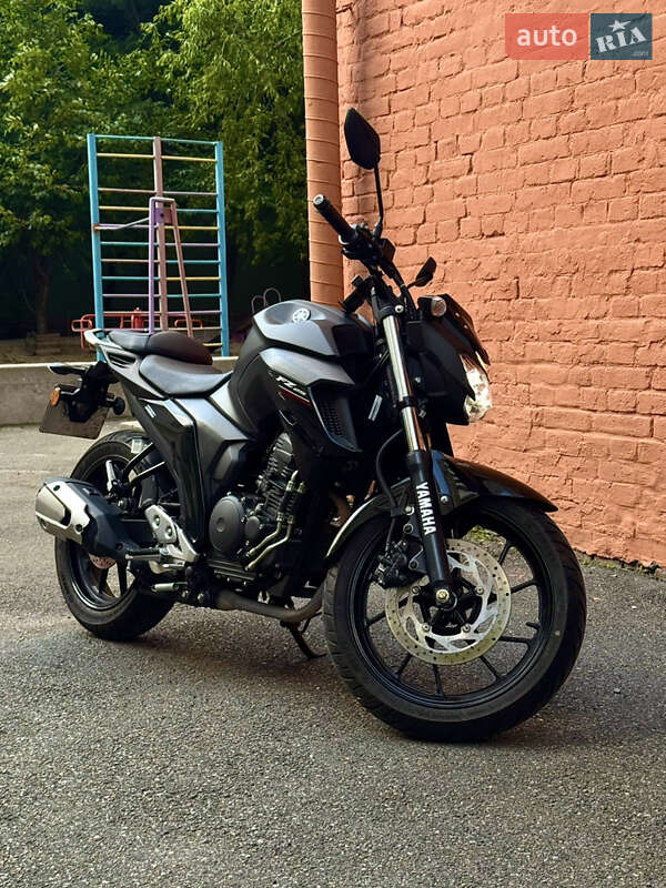 Мотоцикл Многоцелевой (All-round) Yamaha FZ 25 2022 в 
