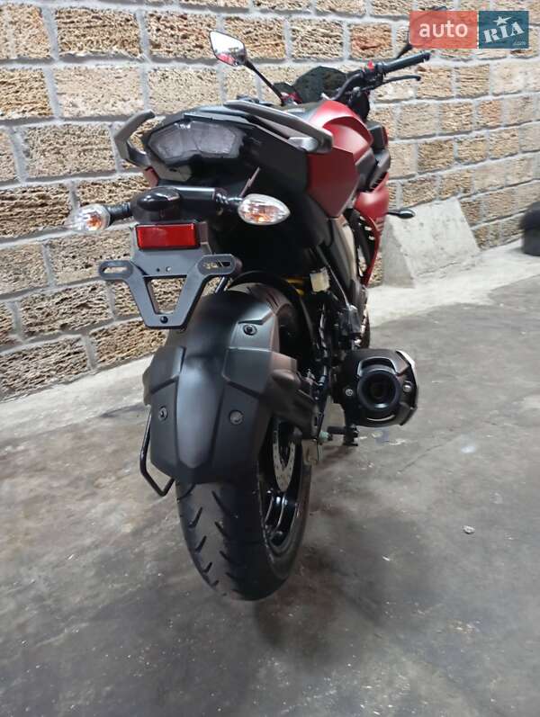 Спортбайк Yamaha FZ 25 2017 в Одессе фото 6 Спортбайк Yamaha FZ 25 2017 в Одессе