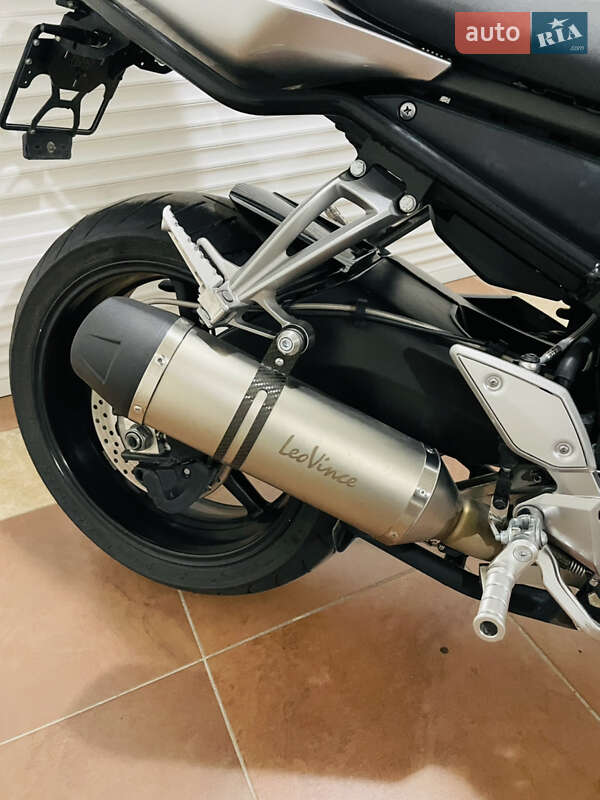 Мотоцикл Спорт-туризм Yamaha FZ1 Fazer 2013 в Киеве фото 6 Мотоцикл Спорт-туризм Yamaha FZ1 Fazer 2013 в Киеве