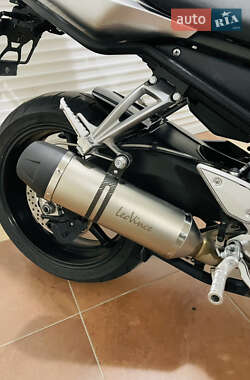 Мотоцикл Спорт-туризм Yamaha FZ1 Fazer 2013 в 