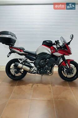 Мотоцикл Спорт-туризм Yamaha FZ1 Fazer 2013 в 