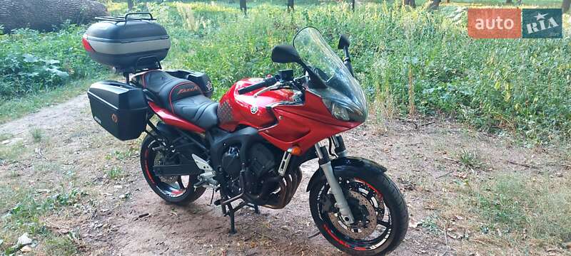 Мотоцикл Спорт-туризм Yamaha FZ6 Fazer 2005 в 
