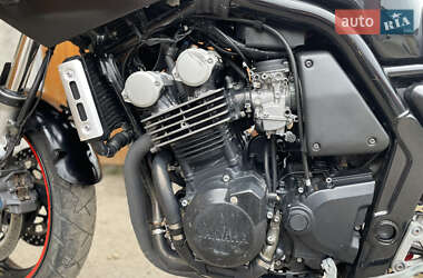 Мотоцикл Классік Yamaha FZ6 Fazer 2001 в 