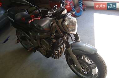 Вантажні моторолери, мотоцикли, скутери, мопеди Yamaha FZ6 Fazer 2005 в 